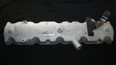 DSCN5885.JPG (227.85 Kio) Vu 6648 fois il reste de la vieille crasse solidifiée et incrustée, mais c'est tout de même mieux.