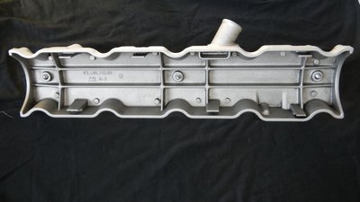 DSCN5886.JPG (170.04 Kio) Vu 6715 fois j'ai fait l'intérieur, ça m'a permit de voir qu'il y a pas mal de vieux dépots d'huile là-dedans !