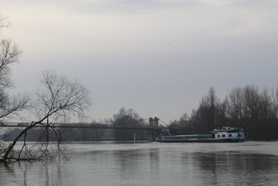 La Saône prête à débordée sur la route