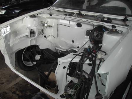 Compartiment moteur tout neuf...c'est tout beau.