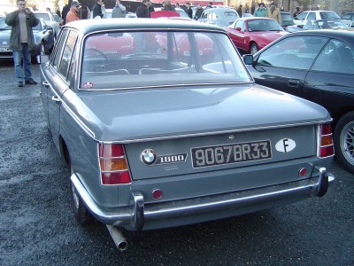 BMW 1800 prise par le 12 avec moi meme en arriere plan