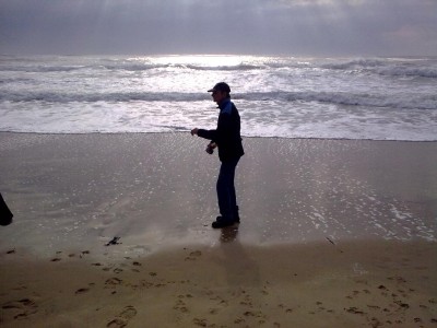 on lance le baton au raz de la vague