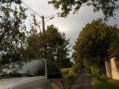 Pas facile de conduire tout en prenant des photos