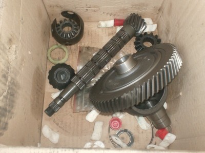 la couronne est en 64 dents!!