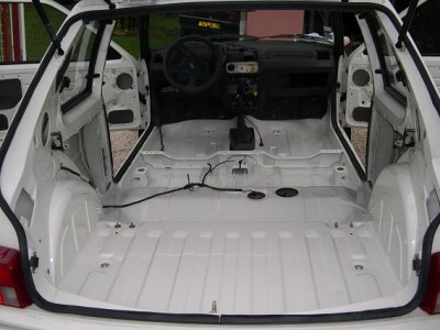 Restauration intérieur 205 rallye 004.JPG