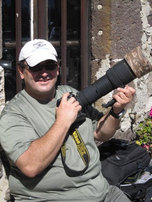 NOTRE PHOTOGRAPHE AVEC SON PETIT INSTAMATIC KODAK