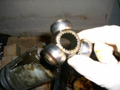 puis c'est au tour du bloc trois roulements d'être enlevé