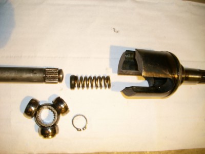 voici ma petite soeur coté gauche, elle est plus petite que moi et elle a une petite tulipe mais un ressort et une coupelle que moi je n'ai pas