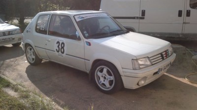 C'est trop beau une ralloche avec des numéros sur les portières... :wub:  :wub: