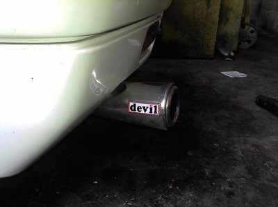 pose des autocollant devil neufs