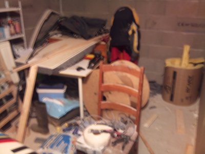 mon coin établi déjà en bordel.lol