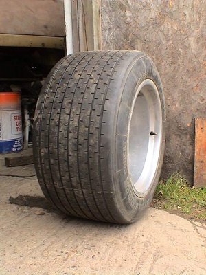 11x15tyre11120313791.jpg