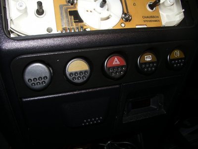 bouton factice 205.jpg