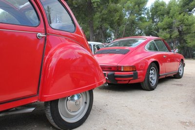 Ma deuche et une 2.7 S : même galbes, hein ???