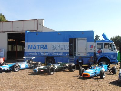 le stand Matra au complet