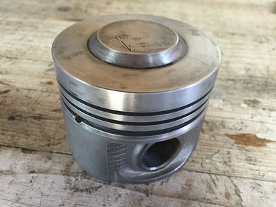 piston XSI (avant modif).JPG