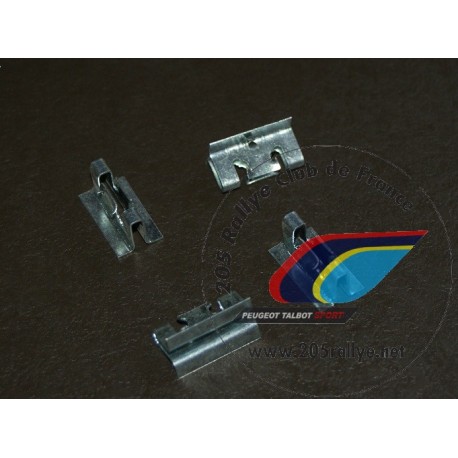 Agrafes de fixation du joint de phare