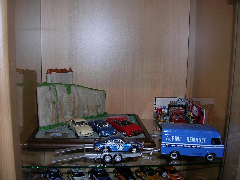 coffret alpine et garage avec R5 turbo