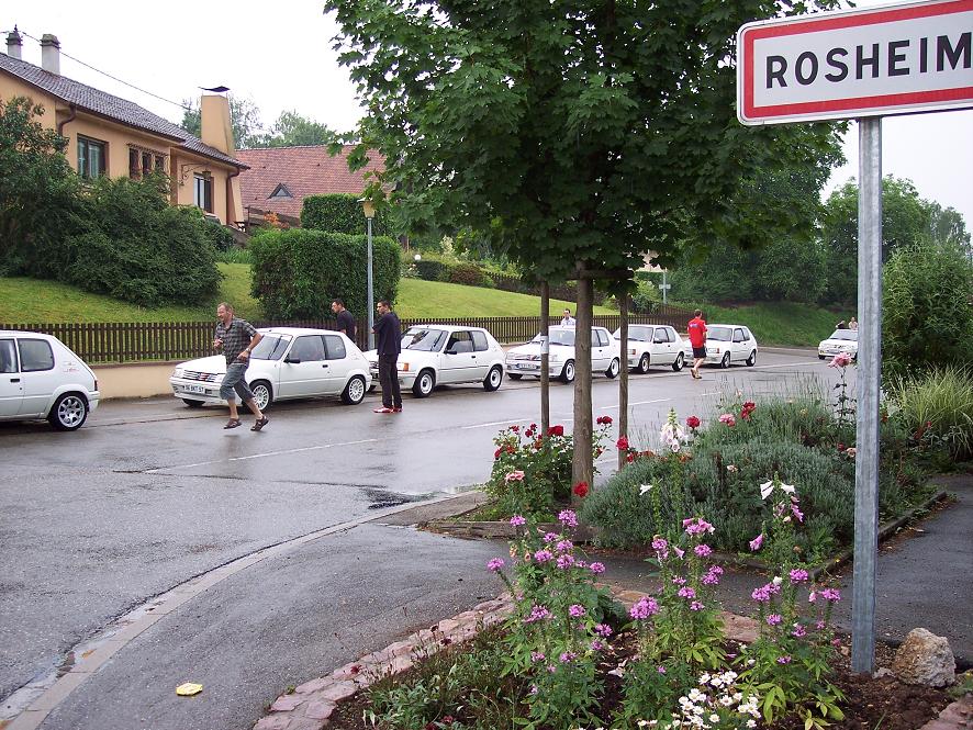 Voilà tout le monde et les GTI ferment la marche (et elles sont tops!)