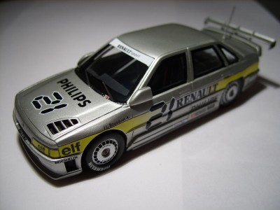 R21 Superproduction-Renault-BOUSQUET.JPG