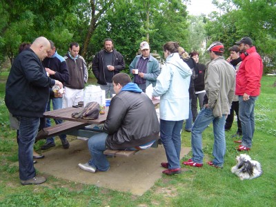 repas du dimanche midi au pied du pont transbordeur ( avec apéro bien sur )