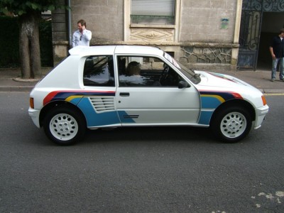 Bien belle (la voiture !!!! TM la voiture)