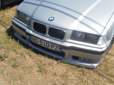 Et elle est pose sur la terre vive les voiture rabaisse lolllllll